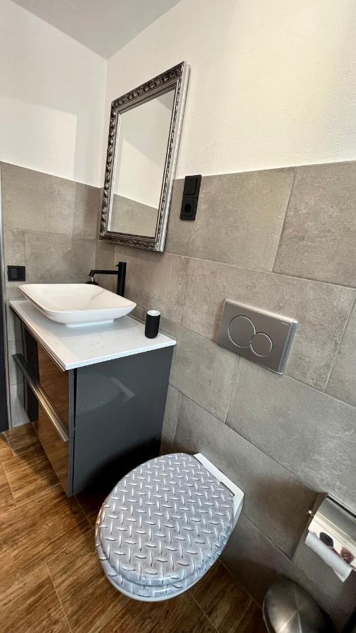 Franky House Am Nuerburgring Bed and Breakfast Quiddelbach Εξωτερικό φωτογραφία