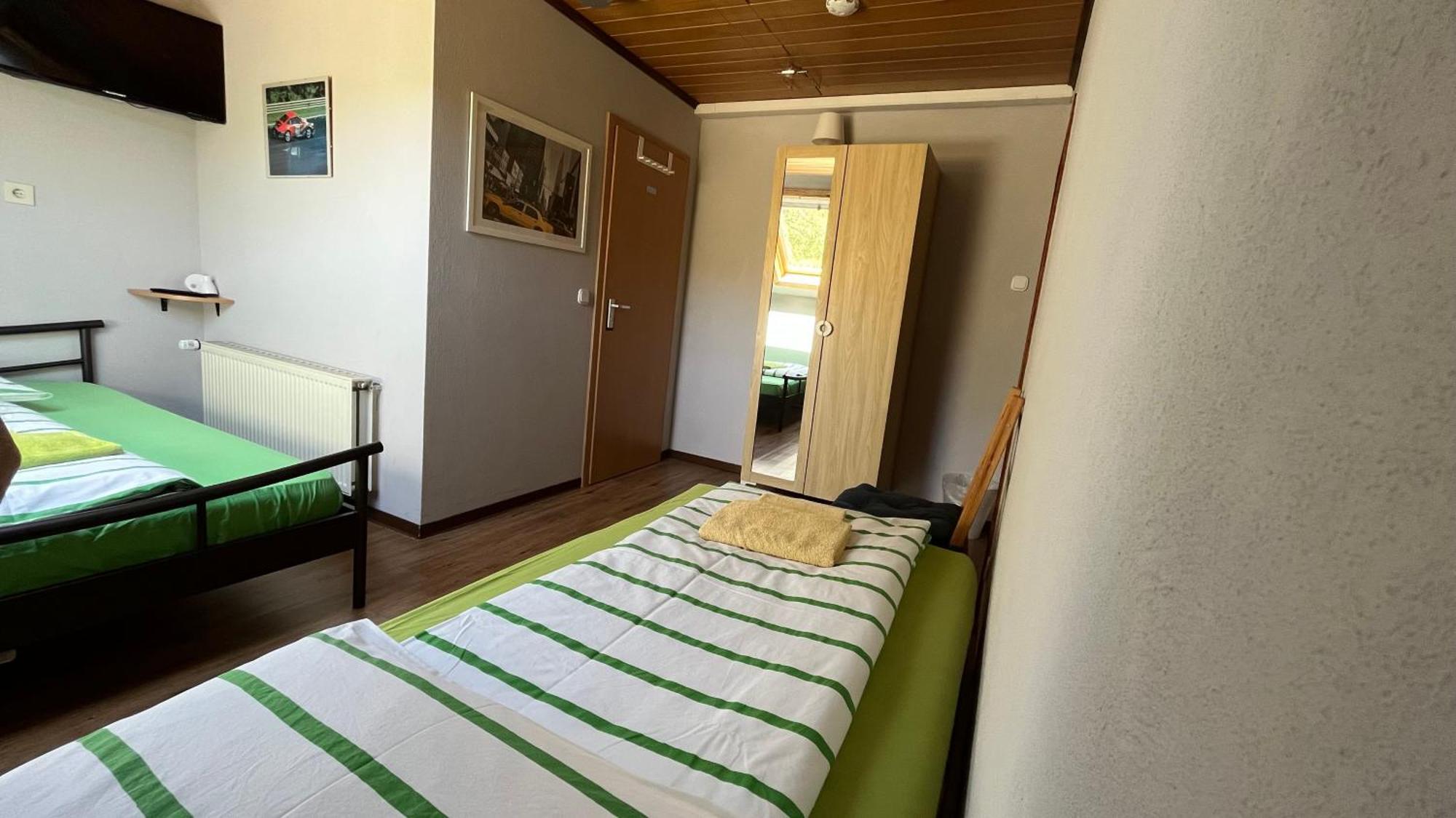 Franky House Am Nuerburgring Bed and Breakfast Quiddelbach Εξωτερικό φωτογραφία